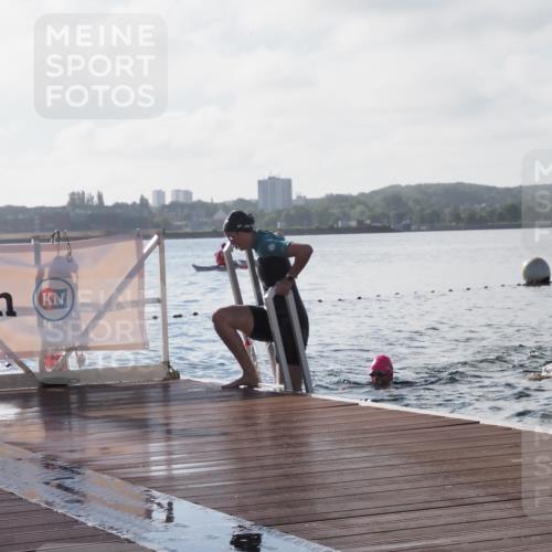 17.08.2025 - KN Förde Triathlon 2025 KatJ http://msf.ph/oto/8579935 17.08.2025 09:21:52 Schwimmen 212, 215, 242, 244, 212, 215, 244 meine-sportfotos.de