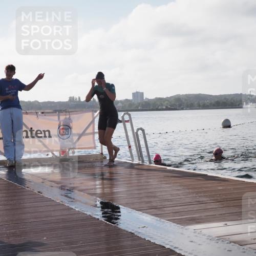 17.08.2025 - KN Förde Triathlon 2025 KatJ http://msf.ph/oto/8579949 17.08.2025 09:21:54 Schwimmen 210, 212, 215, 242, 244, 212, 215, 242, 244 meine-sportfotos.de