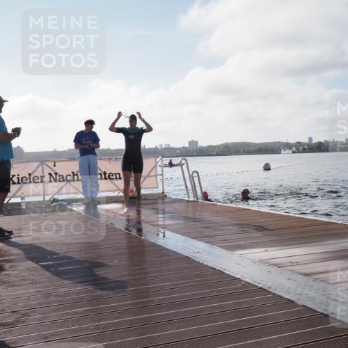17.08.2025 - KN Förde Triathlon 2025 KatJ http://msf.ph/oto/8579976 17.08.2025 09:21:55 Schwimmen 210, 212, 215, 242, 244, 212, 215, 242, 244 meine-sportfotos.de