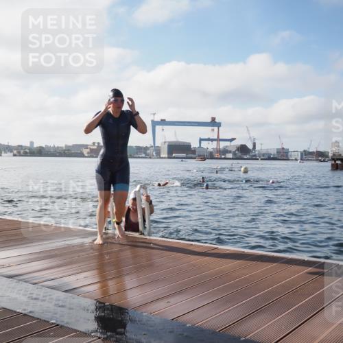 17.08.2025 - KN Förde Triathlon 2025 KatJ http://msf.ph/oto/8579984 17.08.2025 09:21:56 Schwimmen 210, 212, 215, 242, 210, 212, 215, 242, 244 meine-sportfotos.de