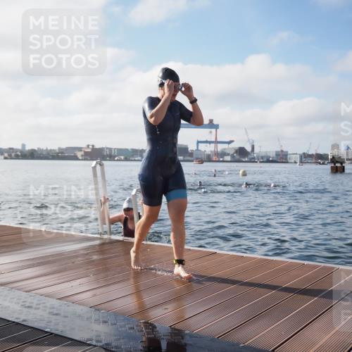 17.08.2025 - KN Förde Triathlon 2025 KatJ http://msf.ph/oto/8579998 17.08.2025 09:21:57 Schwimmen 210, 212, 215, 242, 210, 212, 215, 242, 244 meine-sportfotos.de