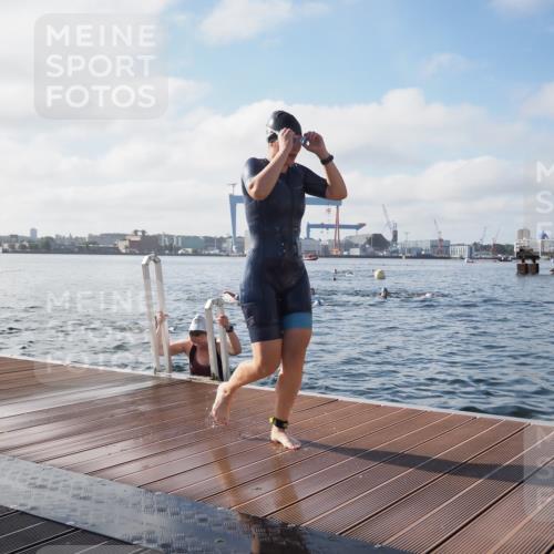17.08.2025 - KN Förde Triathlon 2025 KatJ http://msf.ph/oto/8580002 17.08.2025 09:21:57 Schwimmen 210, 212, 215, 242, 210, 212, 215, 242, 244 meine-sportfotos.de