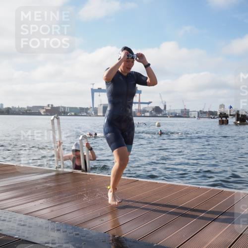 17.08.2025 - KN Förde Triathlon 2025 KatJ http://msf.ph/oto/8580006 17.08.2025 09:21:57 Schwimmen 210, 212, 215, 242, 210, 212, 215, 242, 244 meine-sportfotos.de