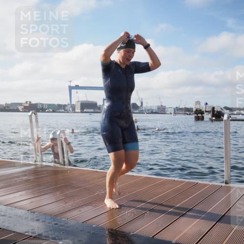 17.08.2025 - KN Förde Triathlon 2025 KatJ http://msf.ph/oto/8580013 17.08.2025 09:21:57 Schwimmen 210, 212, 215, 242, 210, 212, 215, 242, 244 meine-sportfotos.de