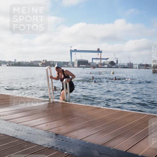 17.08.2025 - KN Förde Triathlon 2025 KatJ http://msf.ph/oto/8580017 17.08.2025 09:21:59 Schwimmen 210, 212, 213, 215, 224, 242, 210, 212, 215, 242, 244 meine-sportfotos.de