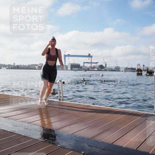 17.08.2025 - KN Förde Triathlon 2025 KatJ http://msf.ph/oto/8580049 17.08.2025 09:22:00 Schwimmen 210, 212, 213, 215, 224, 242, 210, 212, 215, 242, 244 meine-sportfotos.de