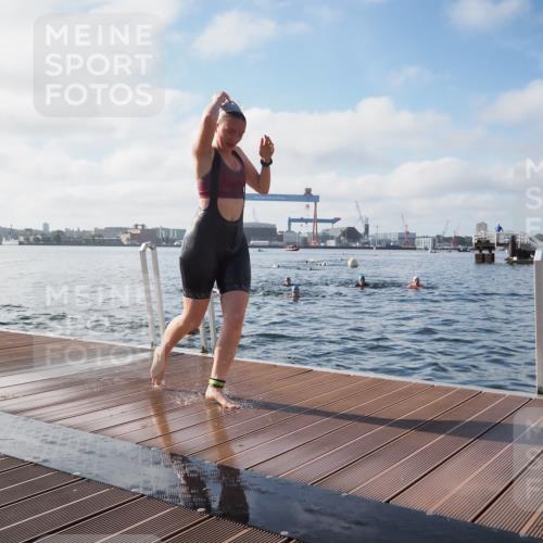 17.08.2025 - KN Förde Triathlon 2025 KatJ http://msf.ph/oto/8580062 17.08.2025 09:22:01 Schwimmen 210, 212, 213, 215, 224, 242, 210, 212, 215, 224, 242 meine-sportfotos.de