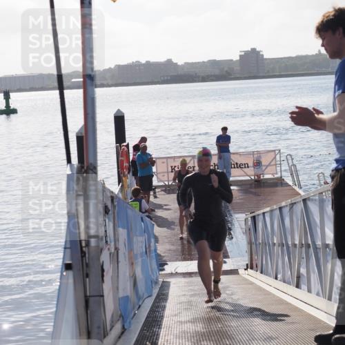 17.08.2025 - KN Förde Triathlon 2025 MichiJ http://msf.ph/oto/8580115 17.08.2025 09:18:06 Schwimmen 161, 175, 180, 182, 175, 189, 254 meine-sportfotos.de