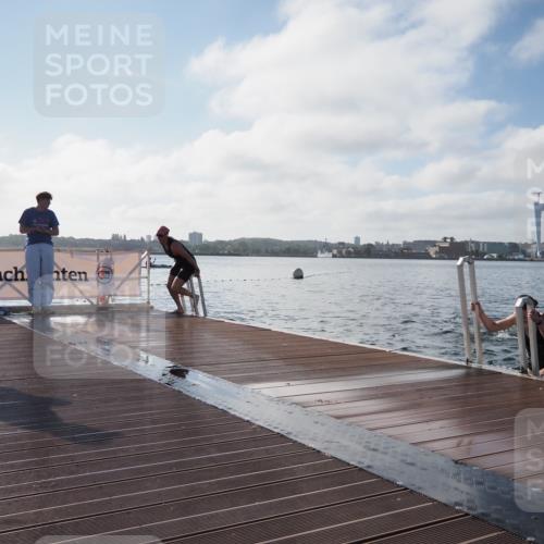 17.08.2025 - KN Förde Triathlon 2025 KatJ http://msf.ph/oto/8580124 17.08.2025 09:22:07 Schwimmen 210, 213, 224, 242, 210, 212, 213, 215, 224, 242 meine-sportfotos.de