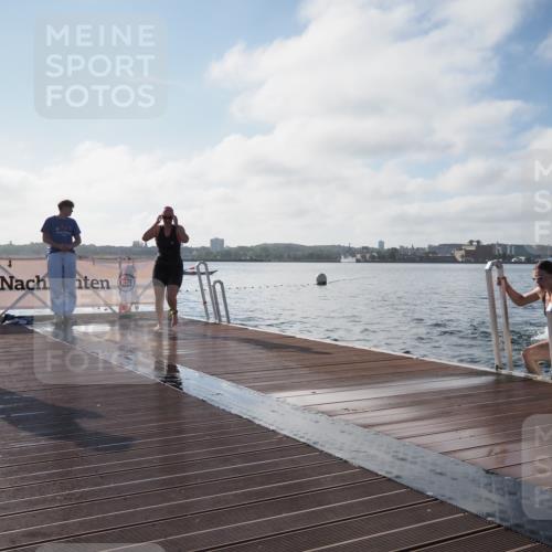 17.08.2025 - KN Förde Triathlon 2025 KatJ http://msf.ph/oto/8580129 17.08.2025 09:22:08 Schwimmen 208, 210, 213, 224, 242, 210, 212, 213, 215, 224, 242 meine-sportfotos.de