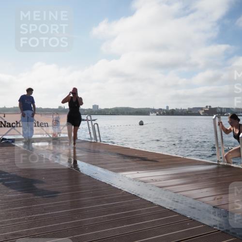 17.08.2025 - KN Förde Triathlon 2025 KatJ http://msf.ph/oto/8580139 17.08.2025 09:22:08 Schwimmen 208, 210, 213, 224, 242, 210, 212, 213, 215, 224, 242 meine-sportfotos.de