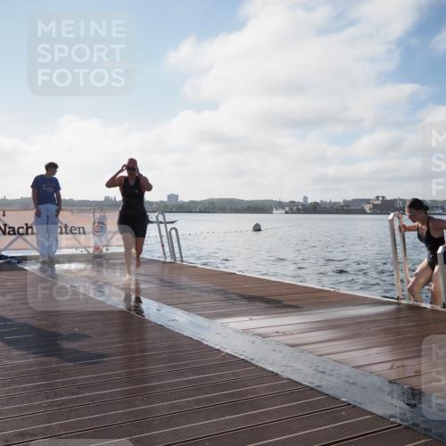 17.08.2025 - KN Förde Triathlon 2025 KatJ http://msf.ph/oto/8580147 17.08.2025 09:22:08 Schwimmen 208, 210, 213, 224, 242, 210, 212, 213, 215, 224, 242 meine-sportfotos.de