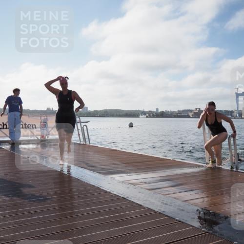 17.08.2025 - KN Förde Triathlon 2025 KatJ http://msf.ph/oto/8580167 17.08.2025 09:22:09 Schwimmen 208, 210, 213, 224, 210, 212, 213, 215, 224, 242 meine-sportfotos.de