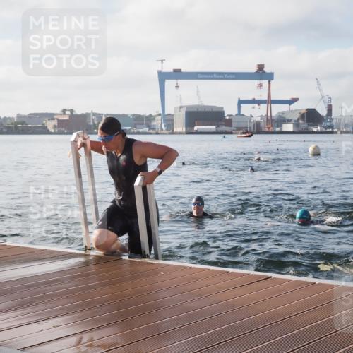 17.08.2025 - KN Förde Triathlon 2025 KatJ http://msf.ph/oto/8580210 17.08.2025 09:22:15 Schwimmen 111, 208, 213, 224, 111, 208, 210, 213, 224 meine-sportfotos.de