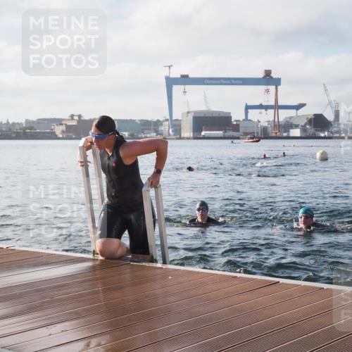 17.08.2025 - KN Förde Triathlon 2025 KatJ http://msf.ph/oto/8580223 17.08.2025 09:22:15 Schwimmen 111, 208, 213, 224, 111, 208, 210, 213, 224 meine-sportfotos.de