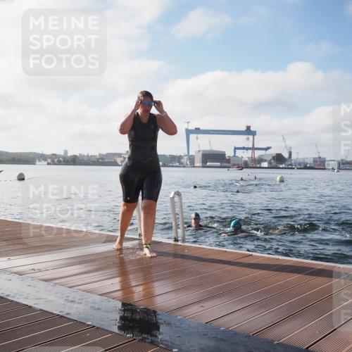 17.08.2025 - KN Förde Triathlon 2025 KatJ http://msf.ph/oto/8580260 17.08.2025 09:22:17 Schwimmen 111, 208, 213, 111, 208, 213, 224 meine-sportfotos.de