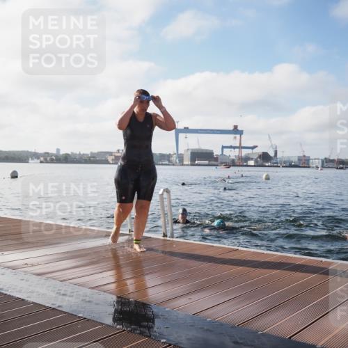 17.08.2025 - KN Förde Triathlon 2025 KatJ http://msf.ph/oto/8580263 17.08.2025 09:22:17 Schwimmen 111, 208, 213, 111, 208, 213, 224 meine-sportfotos.de