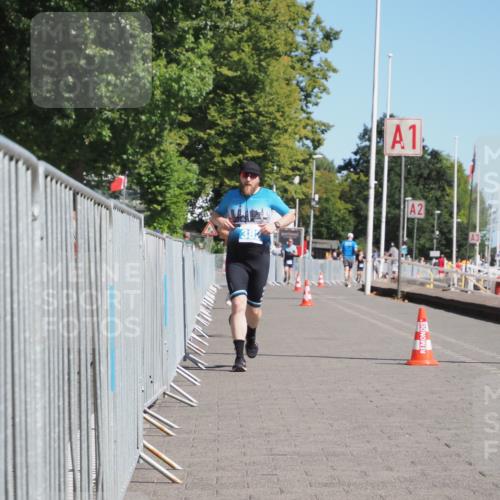 17.08.2025 - KN Förde Triathlon 2025 KatJ http://msf.ph/oto/8580281 17.08.2025 12:17:58 Laufen 368, 382 meine-sportfotos.de