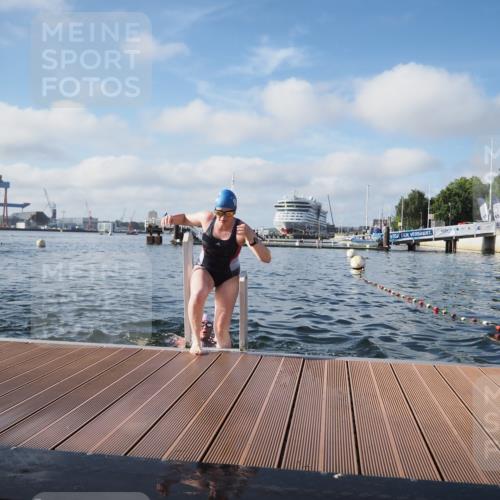 17.08.2025 - KN Förde Triathlon 2025 KatJ http://msf.ph/oto/8580311 17.08.2025 09:22:21 Schwimmen 111, 208, 221, 235, 111, 208, 213, 221, 224 meine-sportfotos.de