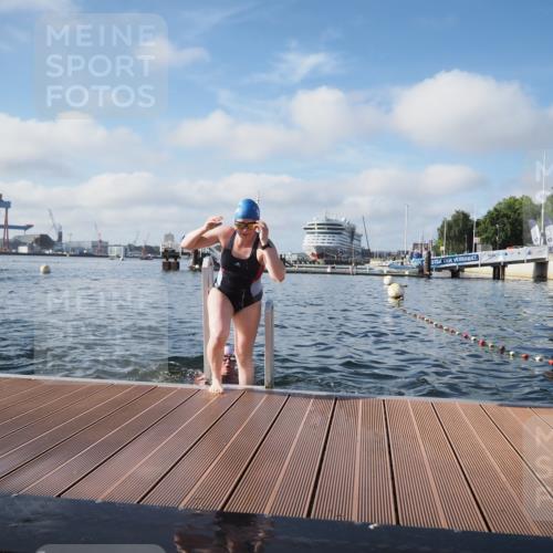 17.08.2025 - KN Förde Triathlon 2025 KatJ http://msf.ph/oto/8580315 17.08.2025 09:22:22 Schwimmen 111, 208, 221, 235, 111, 208, 213, 221, 235 meine-sportfotos.de