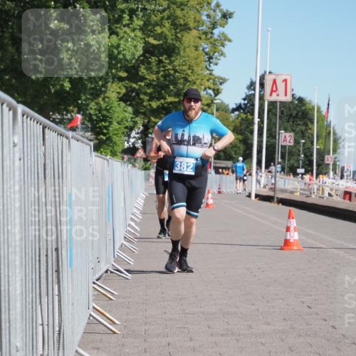 17.08.2025 - KN Förde Triathlon 2025 KatJ http://msf.ph/oto/8580318 17.08.2025 12:17:59 Laufen 368, 382 meine-sportfotos.de
