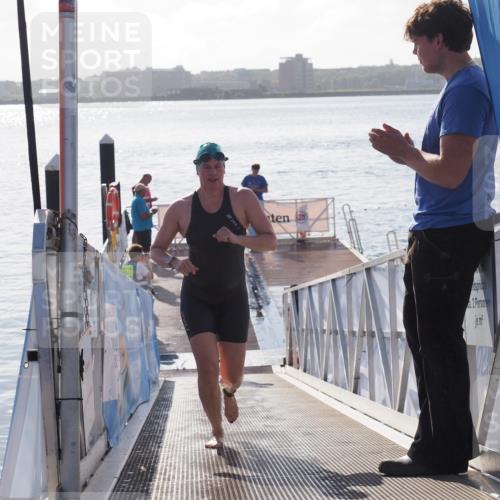 17.08.2025 - KN Förde Triathlon 2025 MichiJ http://msf.ph/oto/8580408 17.08.2025 09:18:28 Schwimmen 174, 185, 174, 185, 192, 250 meine-sportfotos.de