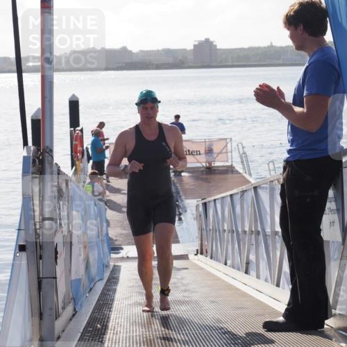 17.08.2025 - KN Förde Triathlon 2025 MichiJ http://msf.ph/oto/8580411 17.08.2025 09:18:28 Schwimmen 174, 185, 174, 185, 192, 250 meine-sportfotos.de