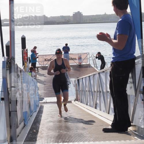 17.08.2025 - KN Förde Triathlon 2025 MichiJ http://msf.ph/oto/8580436 17.08.2025 09:18:31 Schwimmen 174, 185, 174, 192, 250 meine-sportfotos.de