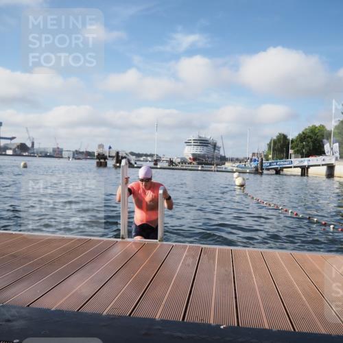 17.08.2025 - KN Förde Triathlon 2025 KatJ http://msf.ph/oto/8580438 17.08.2025 09:22:28 Schwimmen 111, 221, 235, 111, 208, 221, 235 meine-sportfotos.de