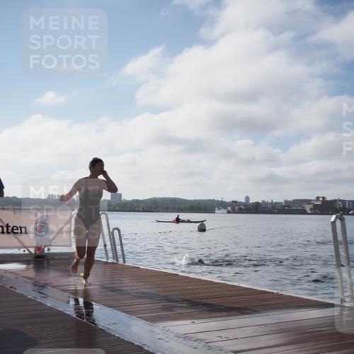 17.08.2025 - KN Förde Triathlon 2025 KatJ http://msf.ph/oto/8580577 17.08.2025 09:22:46 Schwimmen 246, 249, 246, 249 meine-sportfotos.de