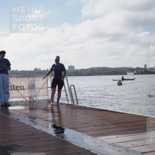 17.08.2025 - KN Förde Triathlon 2025 KatJ http://msf.ph/oto/8580640 17.08.2025 09:22:55 Schwimmen 234, 234, 249 meine-sportfotos.de
