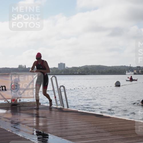 17.08.2025 - KN Förde Triathlon 2025 KatJ http://msf.ph/oto/8580722 17.08.2025 09:23:08 Schwimmen 225, 237, 225, 234, 237 meine-sportfotos.de