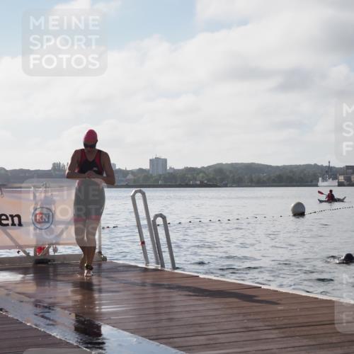 17.08.2025 - KN Förde Triathlon 2025 KatJ http://msf.ph/oto/8580737 17.08.2025 09:23:09 Schwimmen 225, 237, 225, 234, 237 meine-sportfotos.de