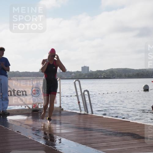17.08.2025 - KN Förde Triathlon 2025 KatJ http://msf.ph/oto/8580748 17.08.2025 09:23:10 Schwimmen 225, 237, 225, 234, 237 meine-sportfotos.de
