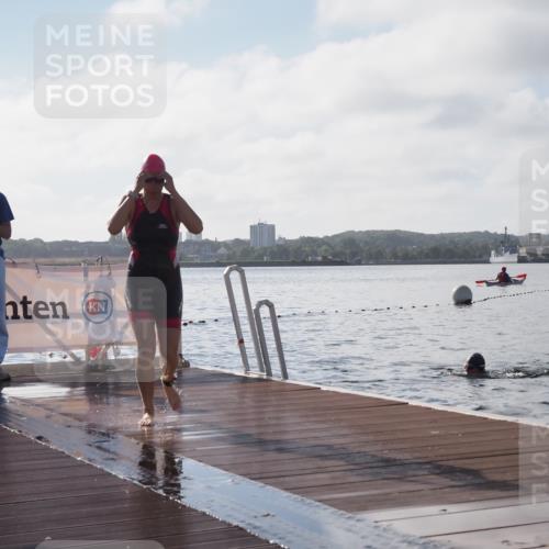 17.08.2025 - KN Förde Triathlon 2025 KatJ http://msf.ph/oto/8580758 17.08.2025 09:23:10 Schwimmen 225, 237, 225, 234, 237 meine-sportfotos.de
