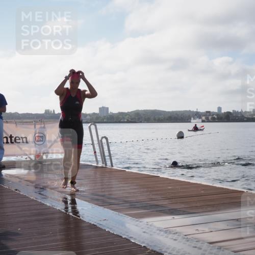17.08.2025 - KN Förde Triathlon 2025 KatJ http://msf.ph/oto/8580769 17.08.2025 09:23:11 Schwimmen 218, 225, 237, 225, 237 meine-sportfotos.de