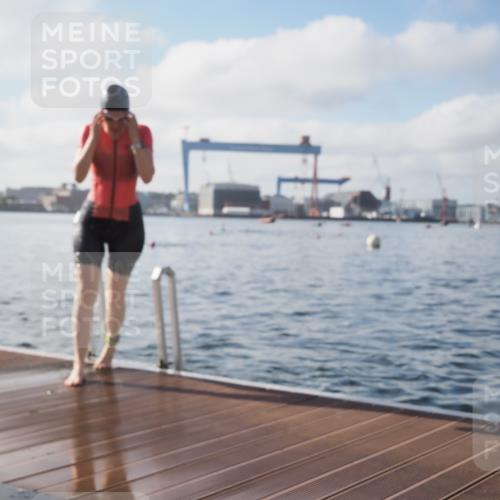 17.08.2025 - KN Förde Triathlon 2025 KatJ http://msf.ph/oto/8580780 17.08.2025 09:23:13 Schwimmen 218, 225, 237, 225, 237 meine-sportfotos.de