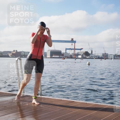 17.08.2025 - KN Förde Triathlon 2025 KatJ http://msf.ph/oto/8580794 17.08.2025 09:23:14 Schwimmen 218, 225, 237, 218, 225, 237 meine-sportfotos.de