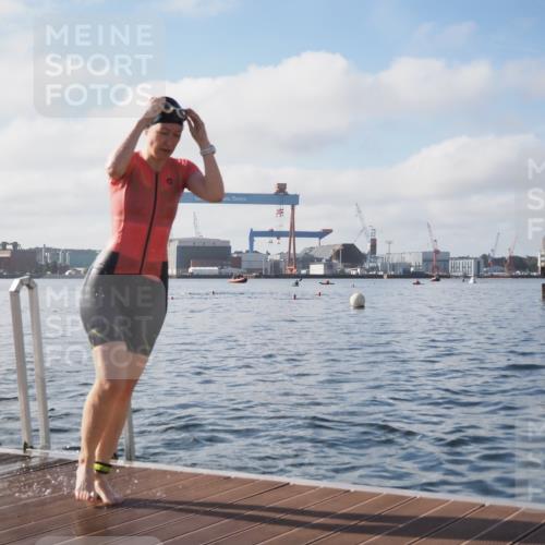 17.08.2025 - KN Förde Triathlon 2025 KatJ http://msf.ph/oto/8580798 17.08.2025 09:23:14 Schwimmen 218, 225, 237, 218, 225, 237 meine-sportfotos.de