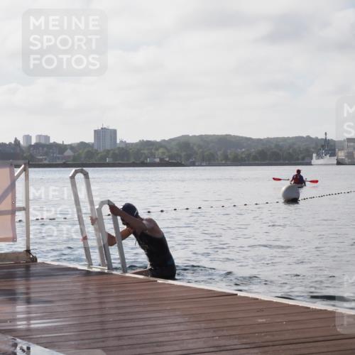 17.08.2025 - KN Förde Triathlon 2025 KatJ http://msf.ph/oto/8580821 17.08.2025 09:23:17 Schwimmen 218, 225, 237, 218, 225, 237 meine-sportfotos.de