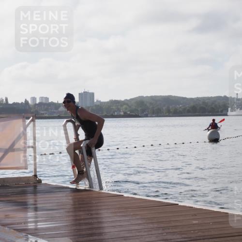 17.08.2025 - KN Förde Triathlon 2025 KatJ http://msf.ph/oto/8580833 17.08.2025 09:23:19 Schwimmen 218, 225, 237, 218, 225, 237 meine-sportfotos.de