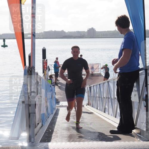 17.08.2025 - KN Förde Triathlon 2025 MichiJ http://msf.ph/oto/8580835 17.08.2025 09:19:13 Schwimmen 173, 184, 173, 184, 219, 220 meine-sportfotos.de
