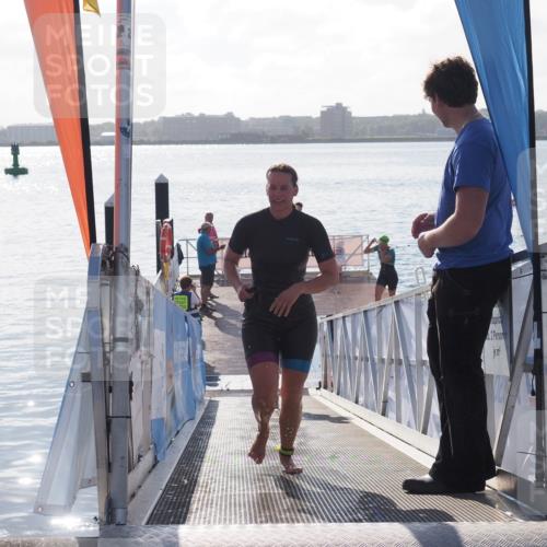 17.08.2025 - KN Förde Triathlon 2025 MichiJ http://msf.ph/oto/8580839 17.08.2025 09:19:13 Schwimmen 173, 184, 173, 184, 219, 220 meine-sportfotos.de