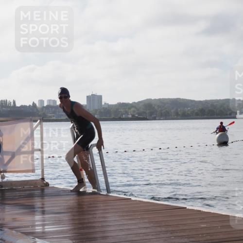 17.08.2025 - KN Förde Triathlon 2025 KatJ http://msf.ph/oto/8580840 17.08.2025 09:23:19 Schwimmen 218, 225, 237, 218, 225, 237 meine-sportfotos.de