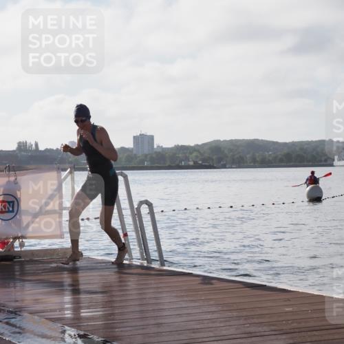 17.08.2025 - KN Förde Triathlon 2025 KatJ http://msf.ph/oto/8580850 17.08.2025 09:23:19 Schwimmen 218, 225, 237, 218, 225, 237 meine-sportfotos.de