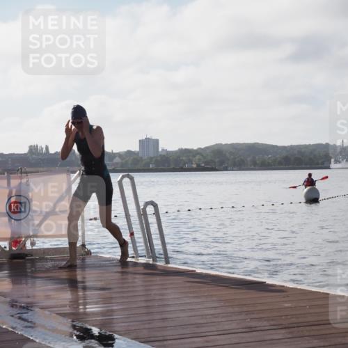 17.08.2025 - KN Förde Triathlon 2025 KatJ http://msf.ph/oto/8580853 17.08.2025 09:23:20 Schwimmen 218, 225, 218, 225, 237 meine-sportfotos.de