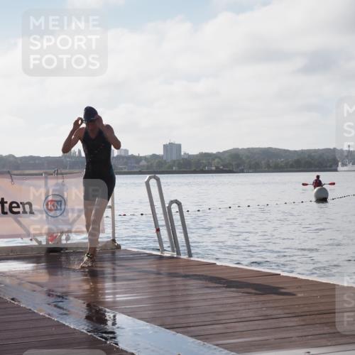 17.08.2025 - KN Förde Triathlon 2025 KatJ http://msf.ph/oto/8580865 17.08.2025 09:23:20 Schwimmen 218, 225, 218, 225, 237 meine-sportfotos.de