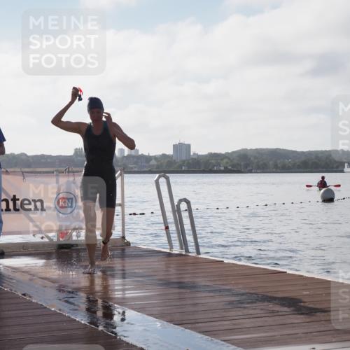 17.08.2025 - KN Förde Triathlon 2025 KatJ http://msf.ph/oto/8580870 17.08.2025 09:23:20 Schwimmen 218, 225, 218, 225, 237 meine-sportfotos.de