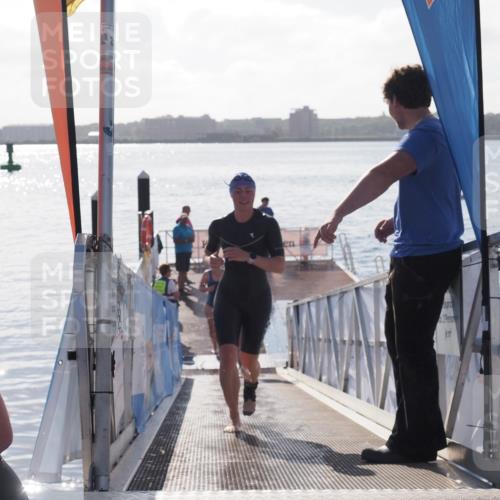 17.08.2025 - KN Förde Triathlon 2025 MichiJ http://msf.ph/oto/8580878 17.08.2025 09:19:16 Schwimmen 173, 184, 220, 173, 183, 219, 220 meine-sportfotos.de