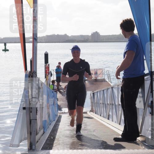 17.08.2025 - KN Förde Triathlon 2025 MichiJ http://msf.ph/oto/8580889 17.08.2025 09:19:16 Schwimmen 173, 184, 220, 173, 183, 219, 220 meine-sportfotos.de